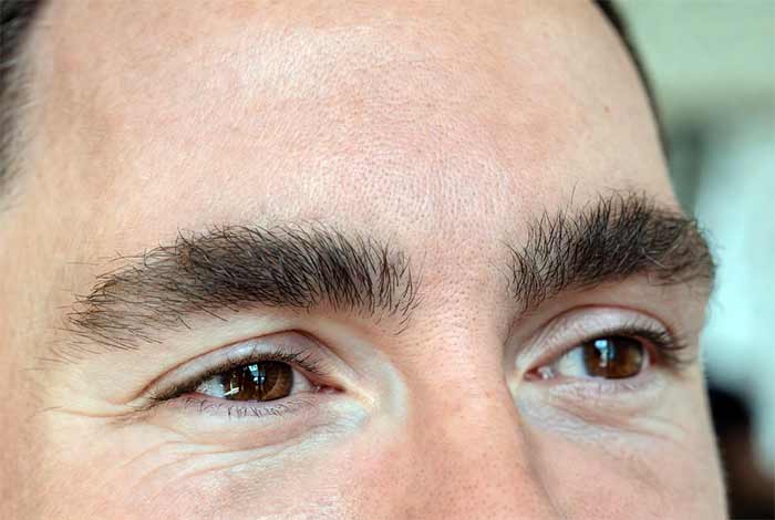 ابروهای کم‌پشت، نامرتب یا خیلی ضخیم